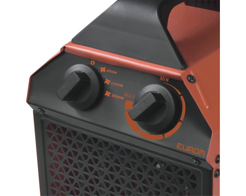 Vue détaillée d''un radiateur soufflant avec boutons de réglage de la température et des niveaux de puissance.