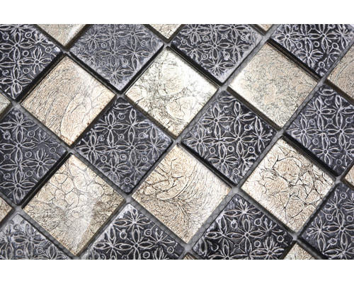 Carreaux de mosaïque à motif floral et effet craquelé