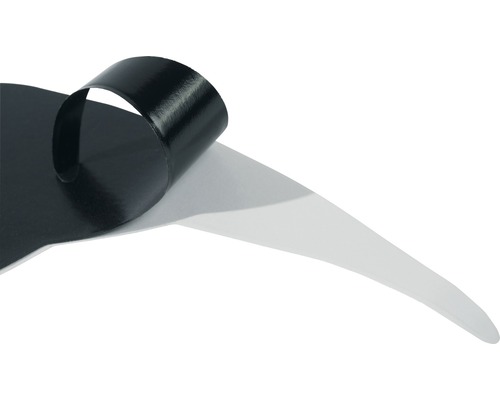 Bande d''étanchéité autocollante avec film protecteur amovible.