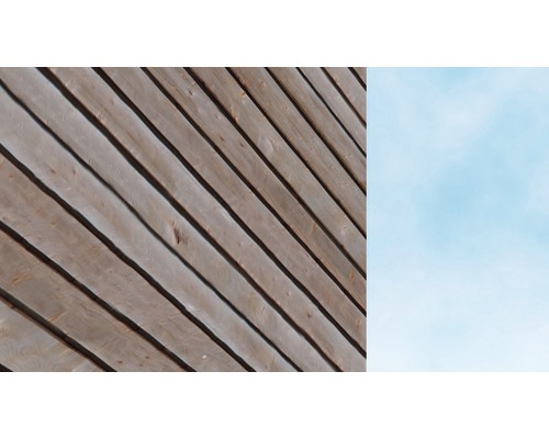 Façade profilé incliné épicéa AB sans fin KDI brun 21x146x3850 mm Façade en bois avec des planches horizontales sur fond de ciel bleu