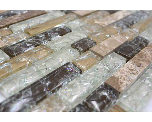 Mosaïque en verre et en marbre en détail