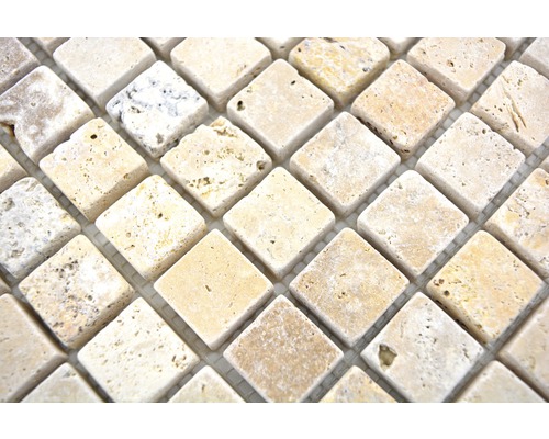 Mosaikfliesen aus Travertin im Diamantenmuster