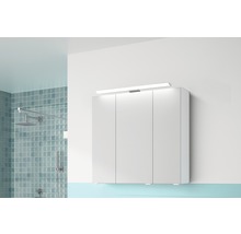 Weißer Spiegelschrank mit Beleuchtung im Badezimmer