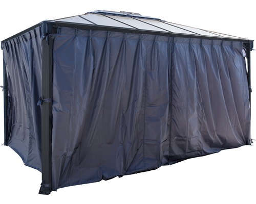 Pavillon avec rideau fermé comme paroi latérale