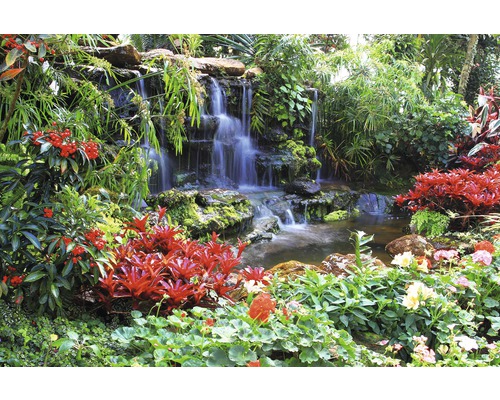 Fototapete Vlies 166 VEXXL Kleiner Wasserfall 3-tlg. 312 x 219 cm Dekorative Gartenszene mit Wasserfall, Steinen und tropischen Pflanzen