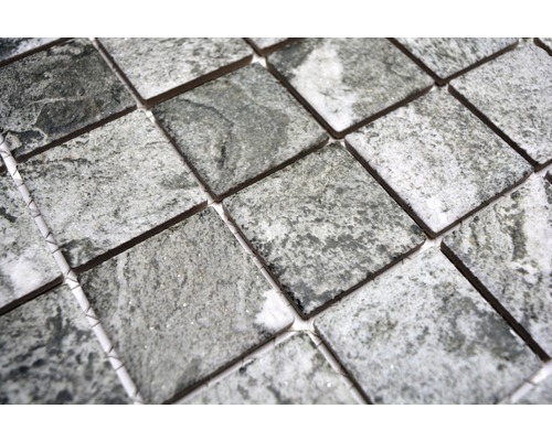 Mosaïque en pierre naturelle