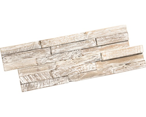 Parement en bois composé de plusieurs pièces de bois