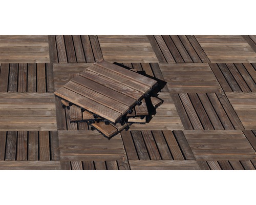 Holzterrasse mit Klickfliesen