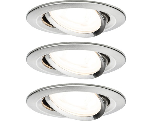 Trois spots encastrables au plafond en métal