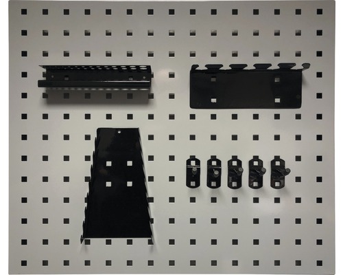 Werkzeugwand mit verschiedenen Werkzeughaltern