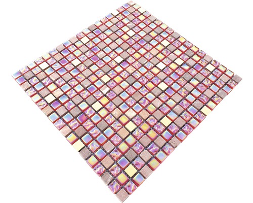 Mosaikfliesenmatte mit kleinen quadratischen Steinen