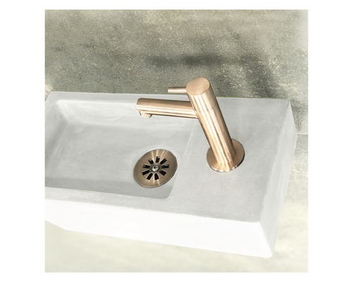 Aufnahme eines Aufsatzwaschbeckens mit Armatur und Ablaufgarnitur