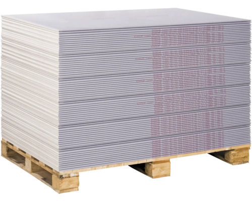 Stapel Gipskartonplatten auf einer Holzpalette