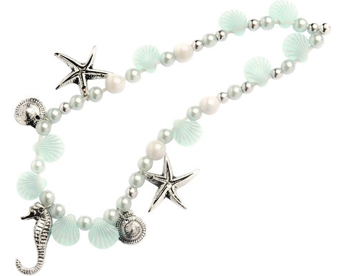 Dekoratives Band mit maritimen Motiven wie Seepferdchen, Muscheln und Seesternen