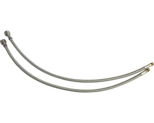 Deux tuyaux blindés avec différents raccords