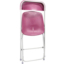 Chaise pliante repliée avec cadre en acier et assise en plastique