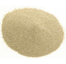 Sandhaufen für Bau- und Gartenprojekte