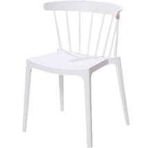 Chaise blanche avec dossier en plastique.