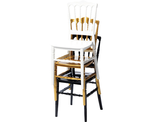 Pile de trois chaises en blanc, or et noir