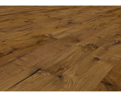 Verlegtes Holzlaminat mit Maserung