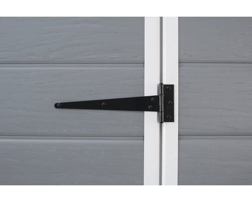 Schwarzes T-Scharnier an einer grauen Holztür