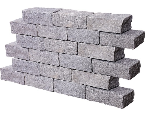 Graue Granitpflastersteine gestapelt