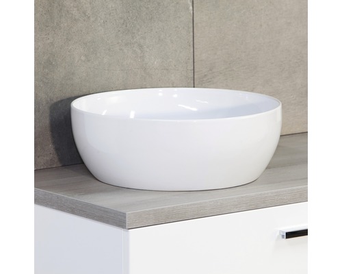 Aufsatzwaschbecken aus Keramik auf einem Waschtischunterschrank