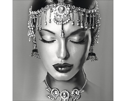 Tableau en métal alu Woman With Jewelry 98x98 cm