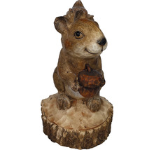 Dekorative Eichhörnchenfigur mit Eichel für den Garten