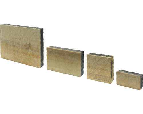 Verschieden grosse Sandstein-Mauerscheiben