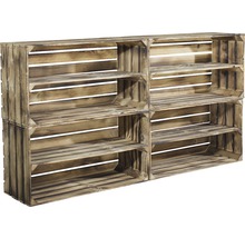 Regal aus vier Holzkisten
