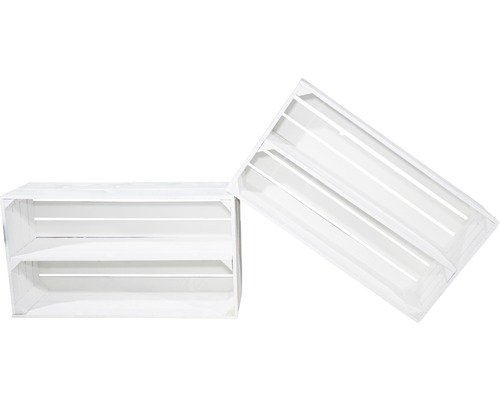 Zwei weisse Holzkisten als Aufbewahrungslösung