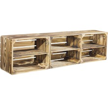 Regal aus drei Holzkisten