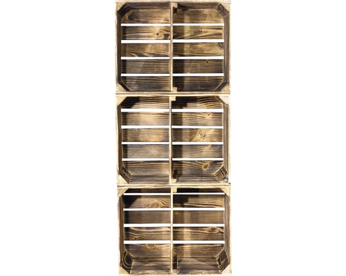 Stapel aus drei Holzregalkisten