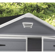 Vue détaillée d''un abri de jardin avec grille de ventilation