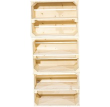 Drei gestapelte Holzkisten zur Aufbewahrung