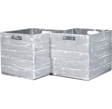 Zwei graue Holzkisten mit Tragegriffen