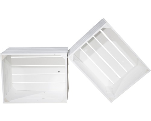 Zwei weisse Holzkisten