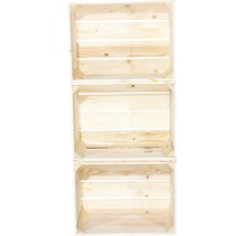 Drei gestapelte Holzkisten