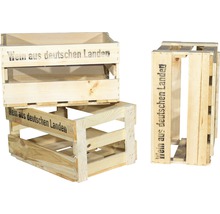 Holzkisten mit der Aufschrift Wein aus deutschen Landen