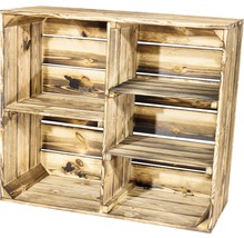 Regal aus vier Holzkisten