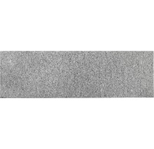 Pavé gris à surface rugueuse