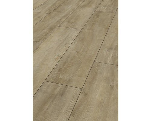 Verlegtes Laminat mit Holzoptik