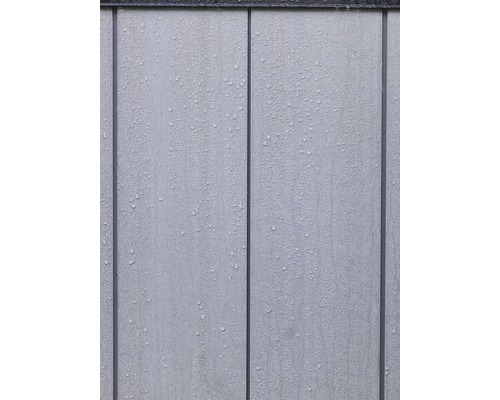 Wandverkleidung mit Wassertropfen