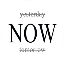 Darstellung mit den Worten Yesterday, Now und Tomorrow.