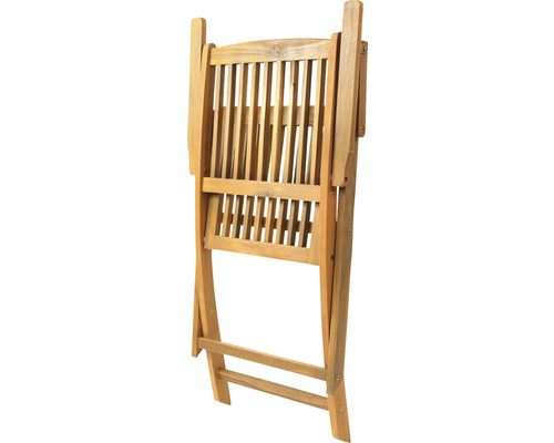 Zusammengeklappter Holz-Gartenstuhl