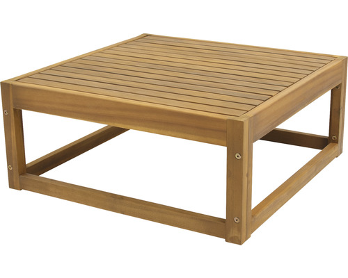 Quadratischer Holztisch für den Aussenbereich