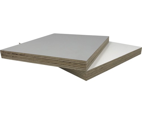 Deux plaques de contreplaqué revêtues