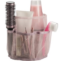 Netz-Duschkorb mit verschiedenen Badartikeln wie Bürste, Creme und Kosmetik