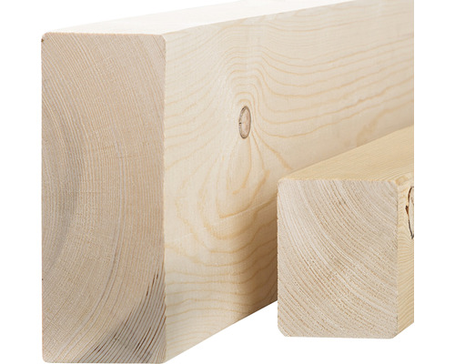 Zwei Kanthölzer aus Holz